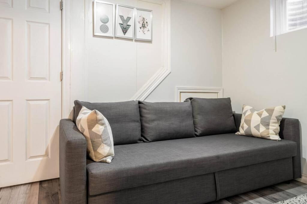 דירות המילטון Cozy Nest Basement Unit מראה חיצוני תמונה