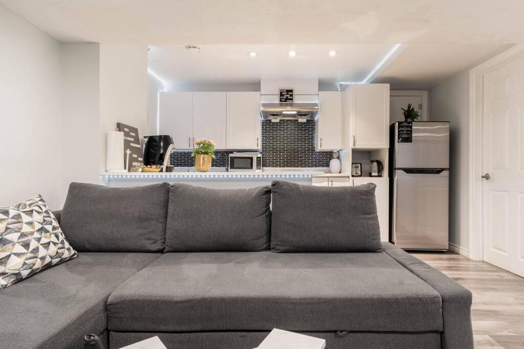 דירות המילטון Cozy Nest Basement Unit מראה חיצוני תמונה
