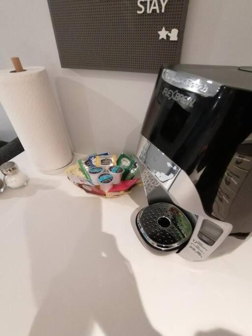 דירות המילטון Cozy Nest Basement Unit מראה חיצוני תמונה