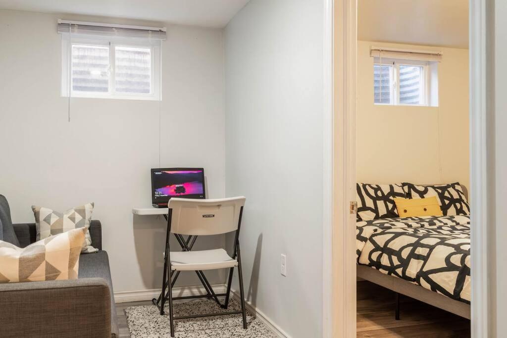 דירות המילטון Cozy Nest Basement Unit מראה חיצוני תמונה