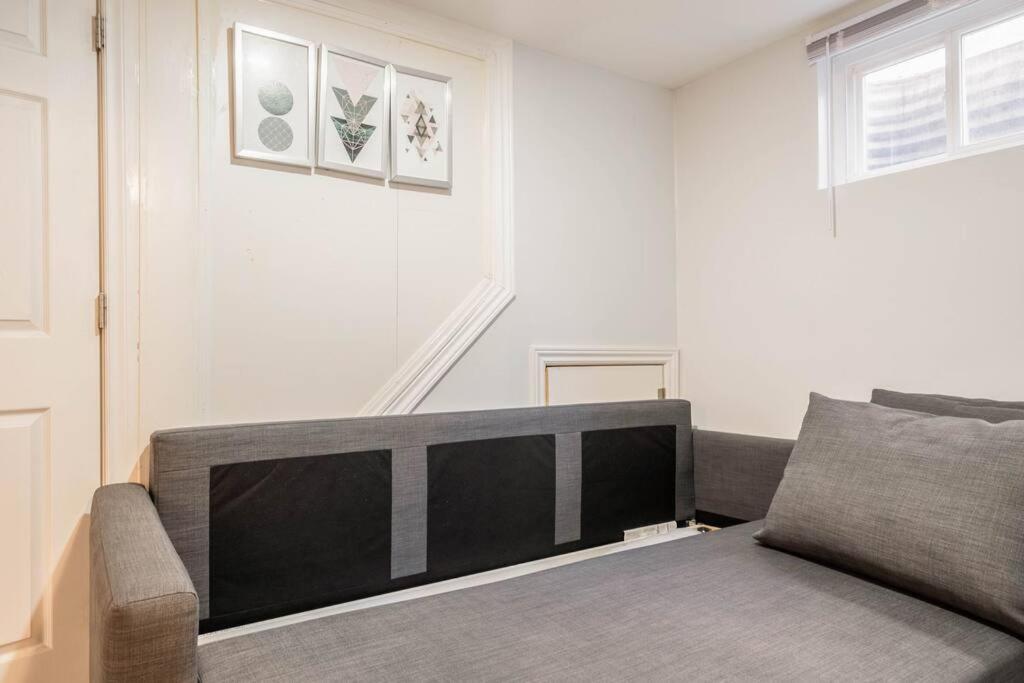 דירות המילטון Cozy Nest Basement Unit מראה חיצוני תמונה