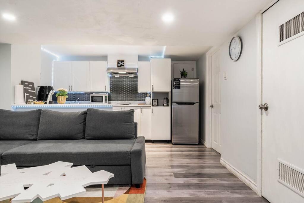 דירות המילטון Cozy Nest Basement Unit מראה חיצוני תמונה