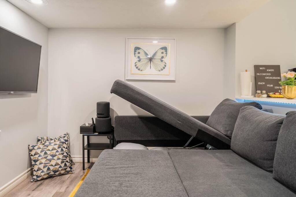 דירות המילטון Cozy Nest Basement Unit מראה חיצוני תמונה