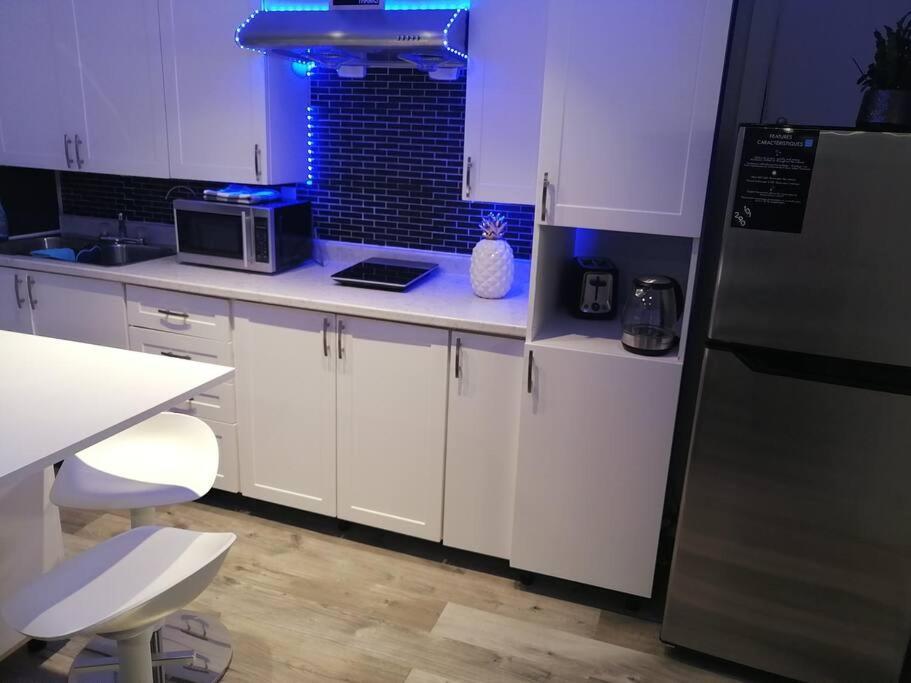 דירות המילטון Cozy Nest Basement Unit מראה חיצוני תמונה