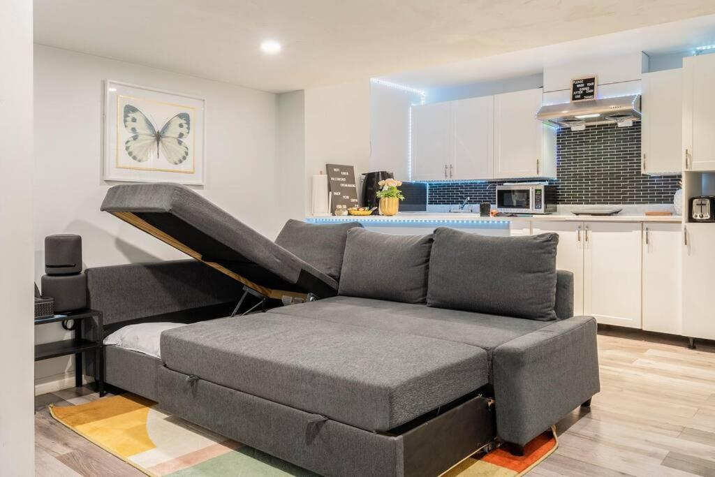 דירות המילטון Cozy Nest Basement Unit מראה חיצוני תמונה